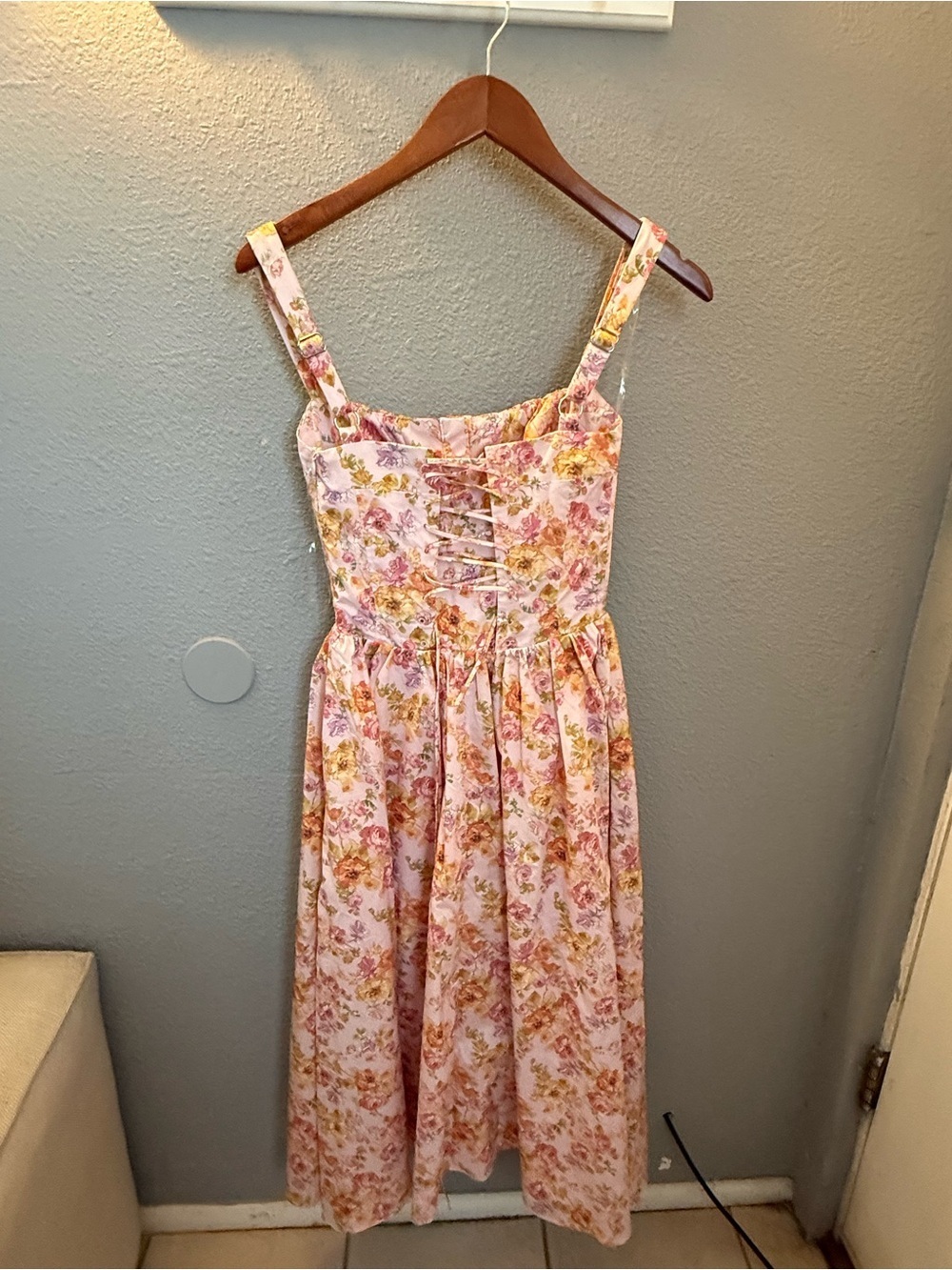 House of CB Tatiana pink print  Midi sundress with Sweetheart Neckline - Picture 6 of 7